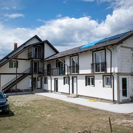 Hotel Casa Nevada Curtea de Argeş Zewnętrze zdjęcie